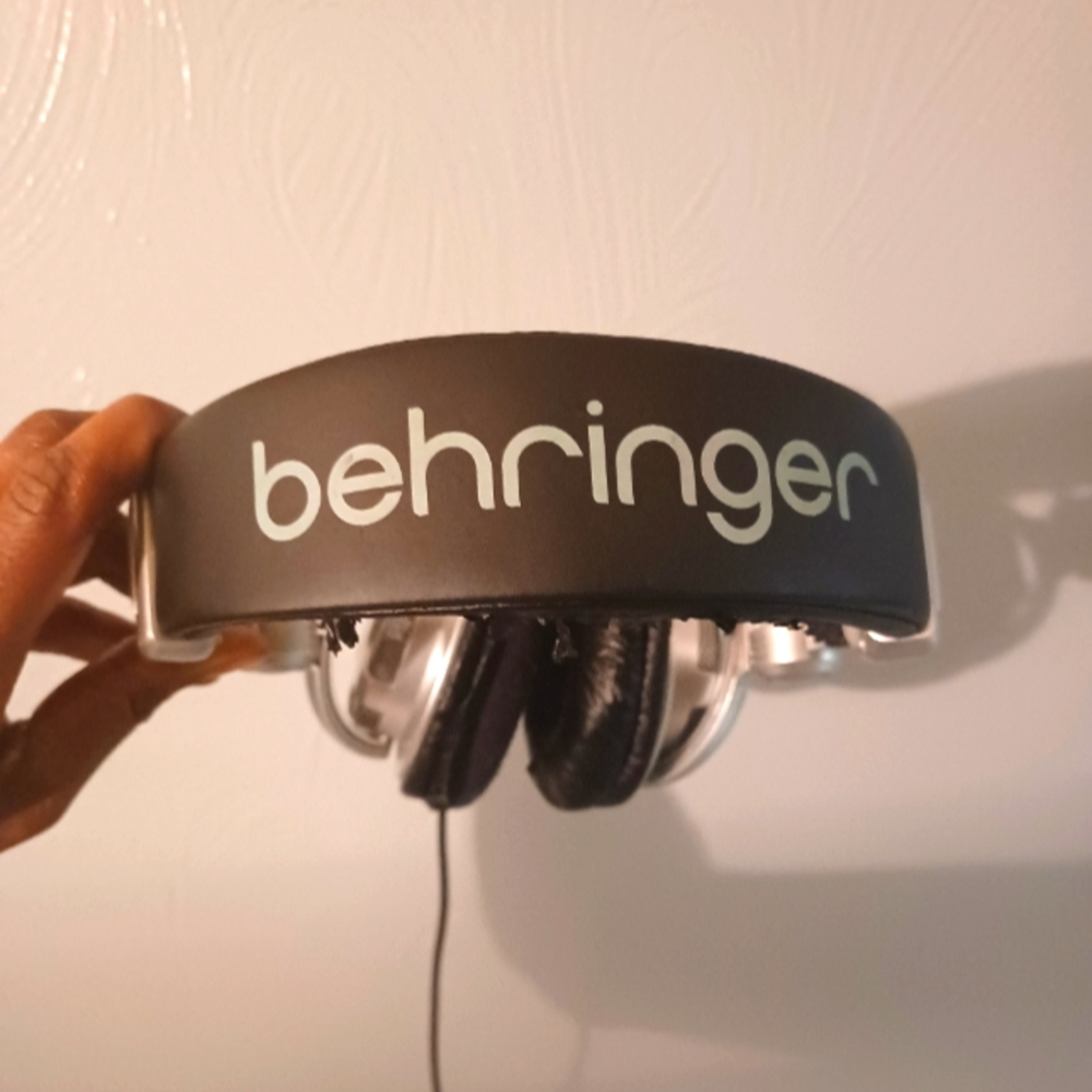 Behringer HPX2000 High-Definition Studio/Dj Headphones